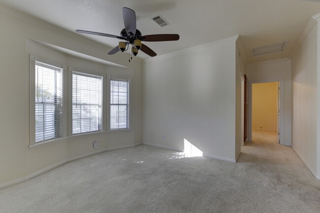Building Photo - Home for rent in active 55+ community!