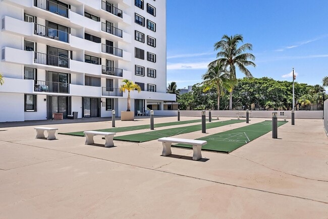 Building Photo - 1208 Marine Way