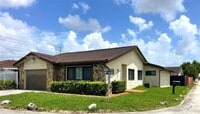 Building Photo - 1727 SW 136th Pl