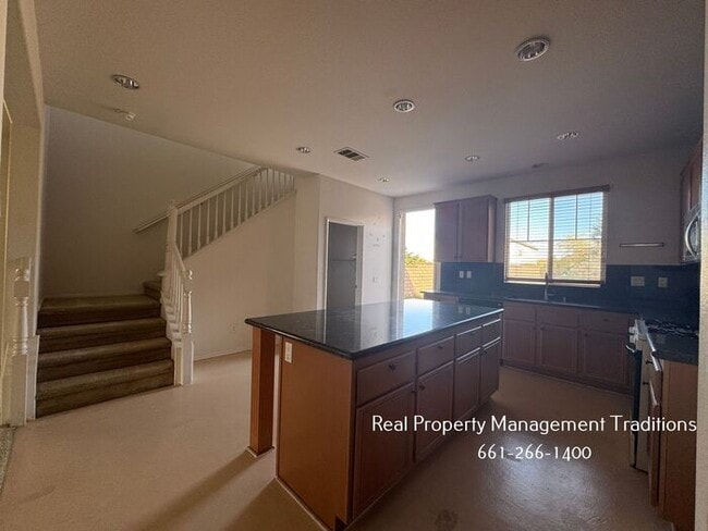 Building Photo - Ana Verde Hills - 4 bedroom, 3 bath!