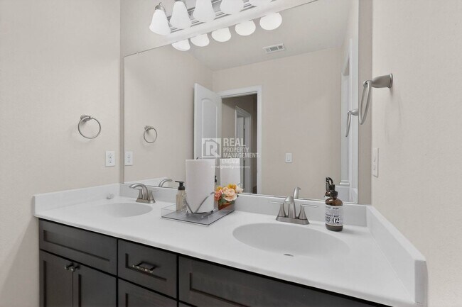 Building Photo - Allen Rental in Cottonwood Creek w/ Theater and Pool Access