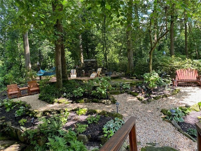 Building Photo - 1891 Ardmore Rd NW