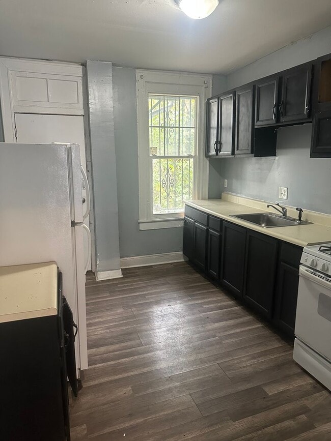 Building Photo - Remodeled Home - Baltimore