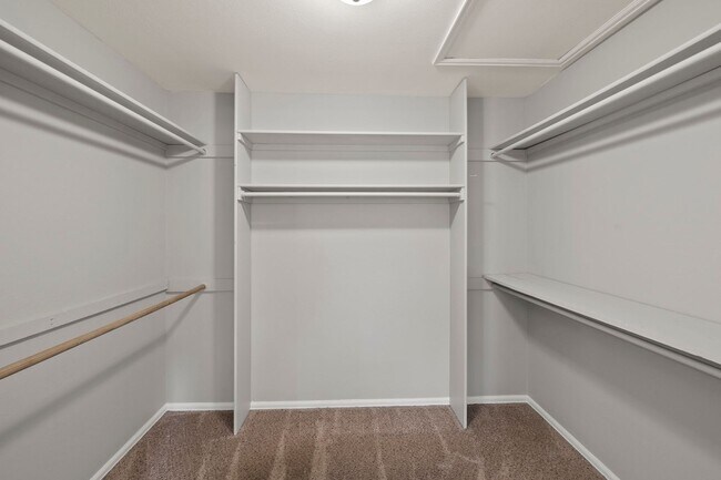 Building Photo - REMODELED ROCKRIMMON RETREAT | 4BD + OFFICE - Security Deposit Waiver Available