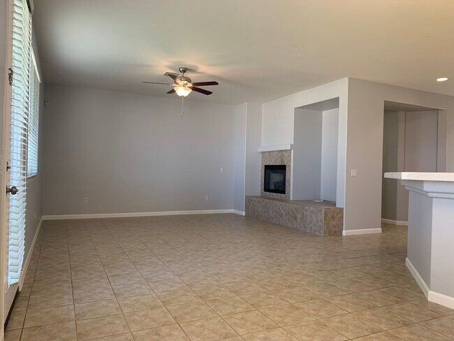 Building Photo - Lovely La Paloma Home For Lease