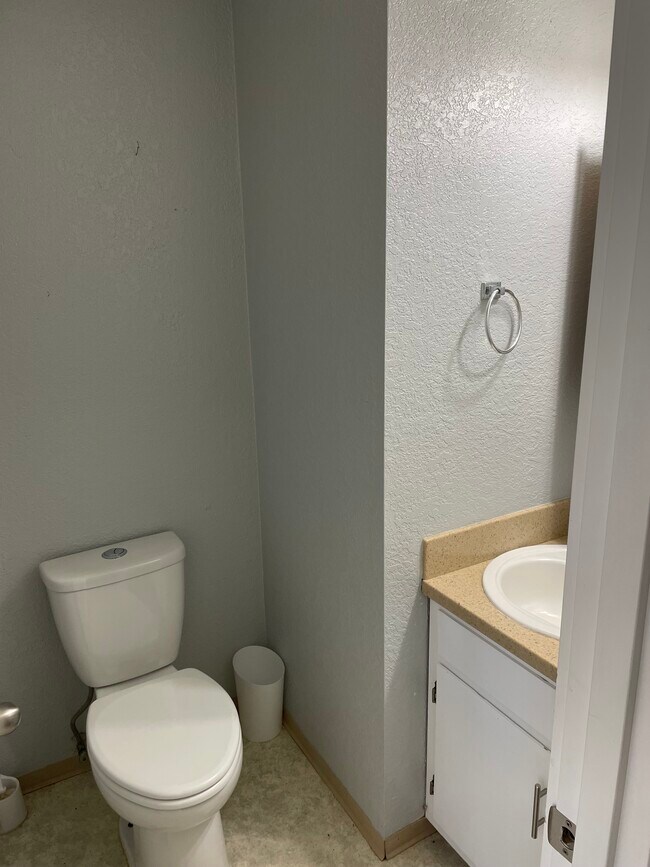 Building Photo - 5120 E St