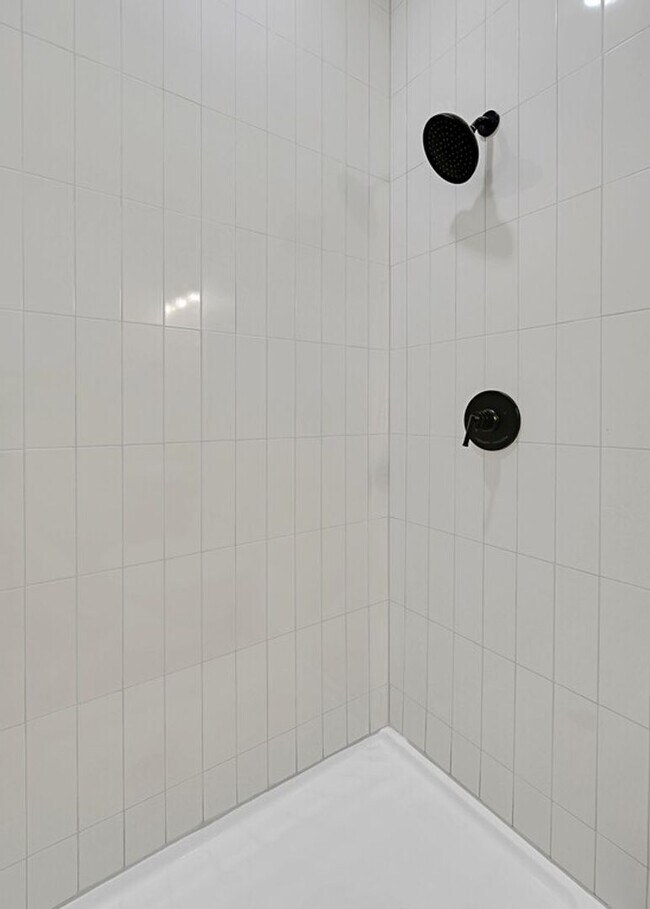 Building Photo - Newly Remodeled 4BD 2BA Home in Waco