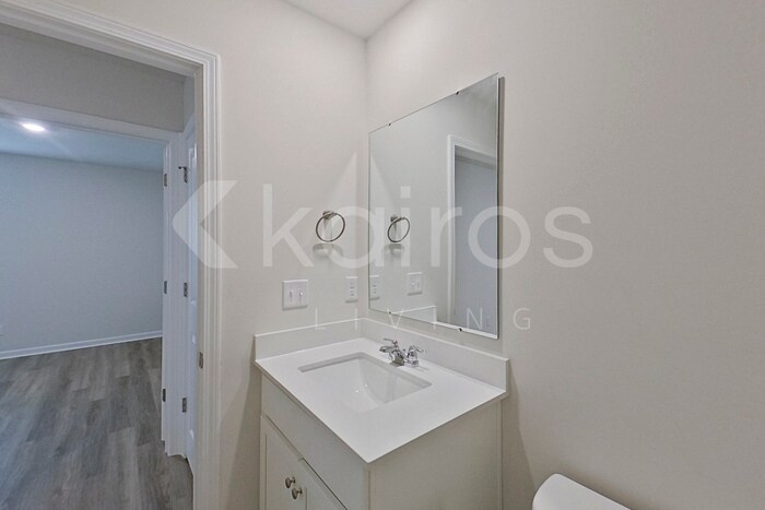 Building Photo - 107 Overstreet Way