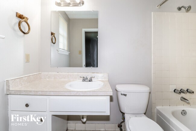 Building Photo - 5728 Ballenmoor Dr