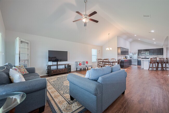 Building Photo - 21018 Whitehaven Bluff Trail