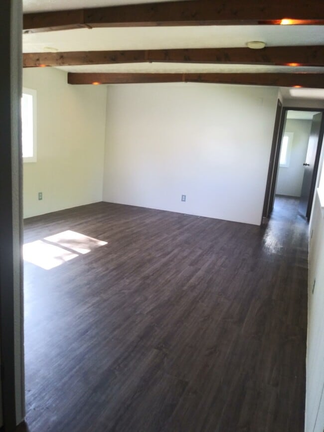 Building Photo - 3 bed 1.5 bath mobile