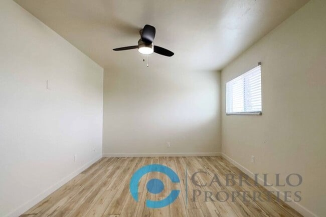 Building Photo - 8453 Carlisle Dr