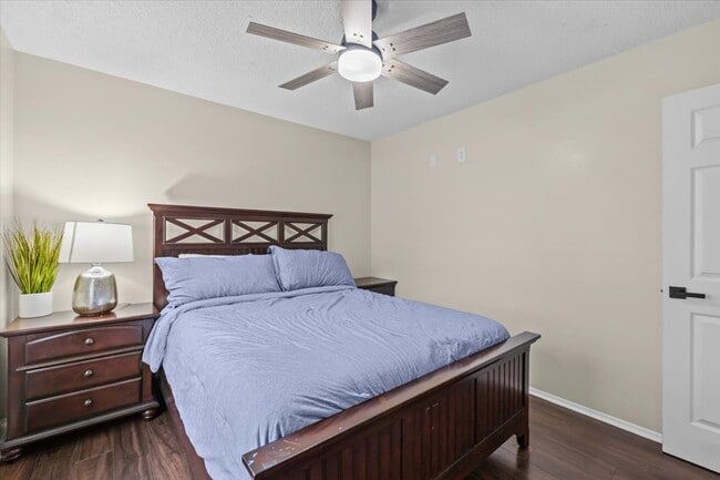 Building Photo - 7318 S Kissimmee St