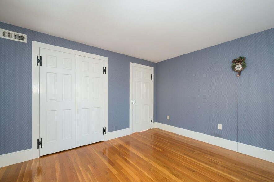 Building Photo - 45 Weare