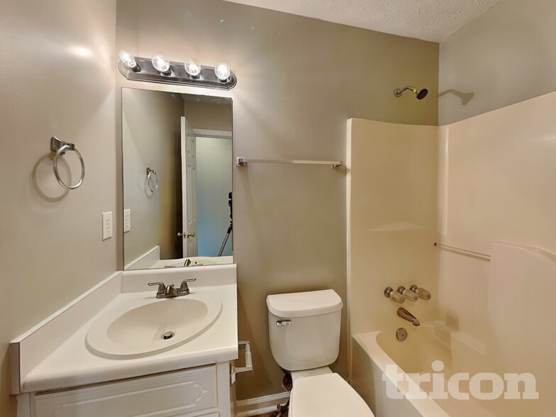 Building Photo - 1480 Watson Ridge Trail