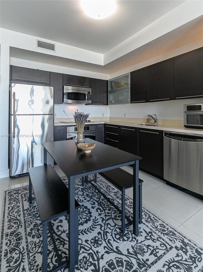 Building Photo - 90 SW 3rd St