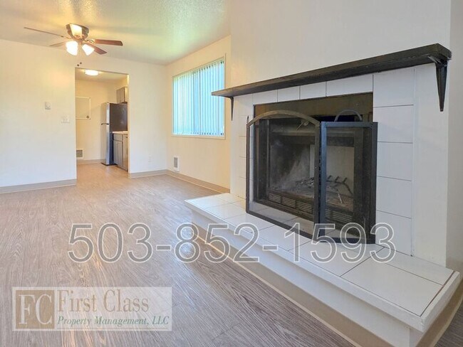 Building Photo - 2326 21st Pl