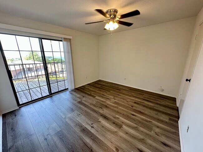 Building Photo - 218 Henry Chandler Dr