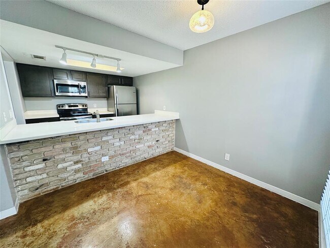 Building Photo - 3416 Willowrun Dr