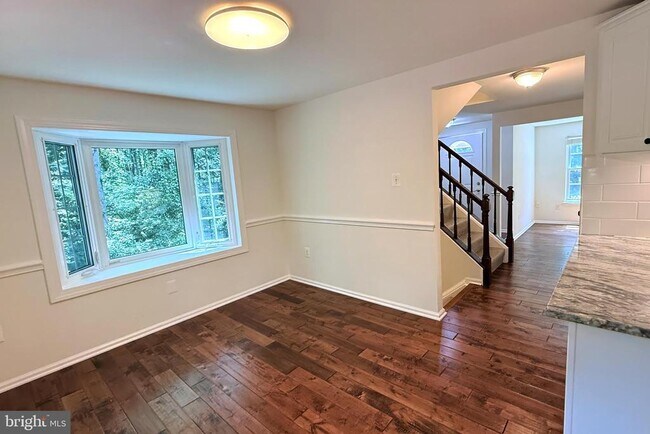 Building Photo - 10100 Walnut Wood Ct