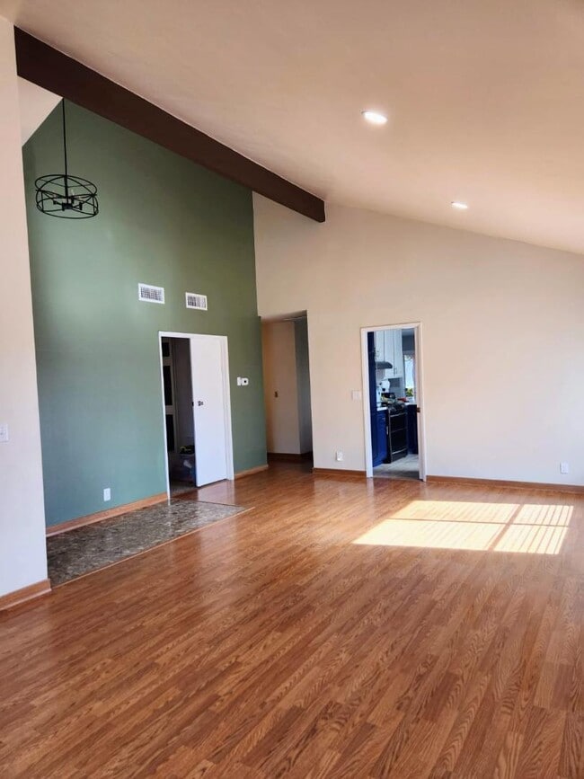 Building Photo - 1897 Cabrena St