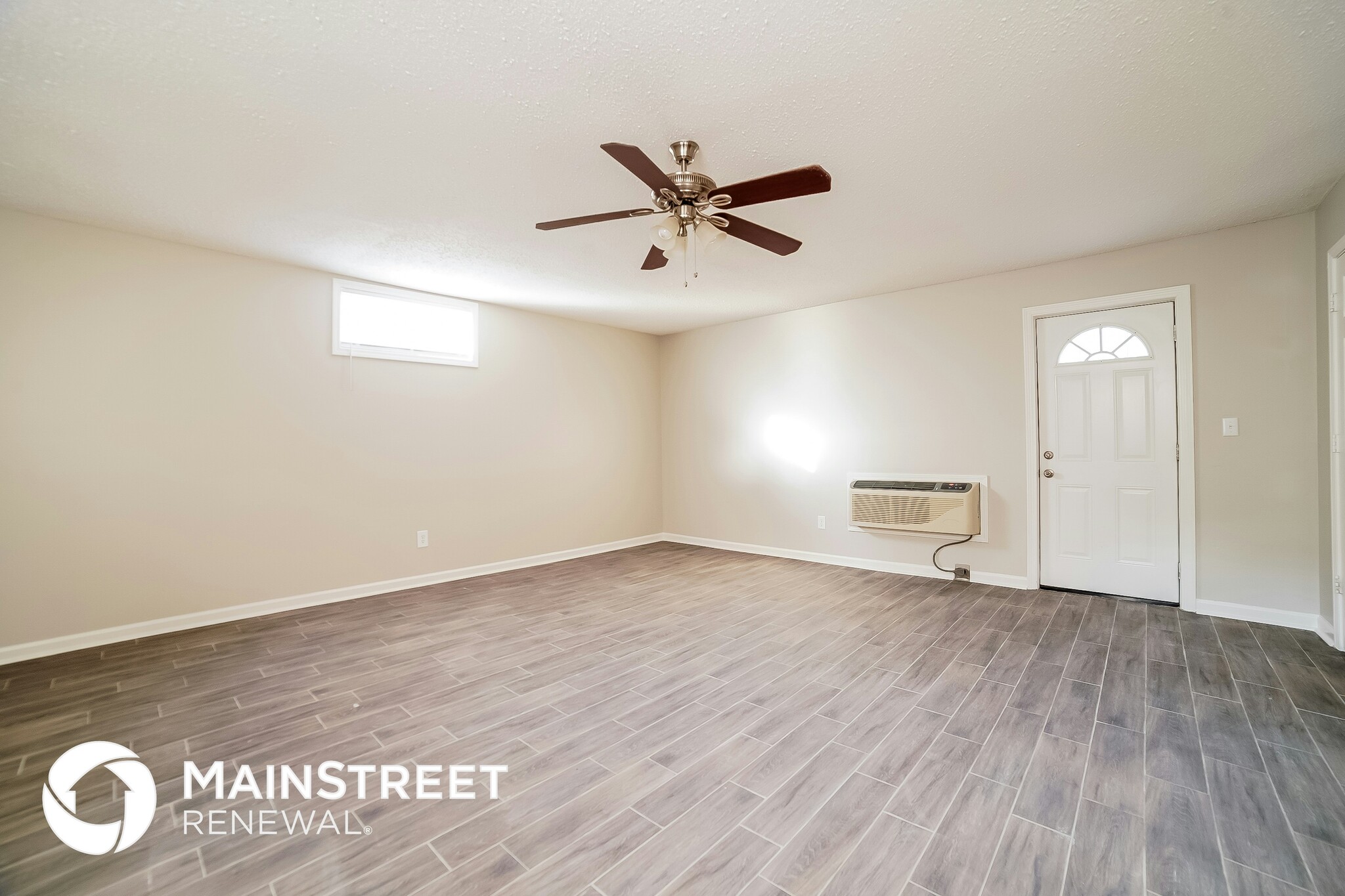 Building Photo - 2141 Carrolton Dr