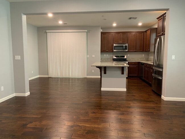 Building Photo - Designer Inspired 4x3 Stunning Home with Bonus Room and 2 Car Garage!