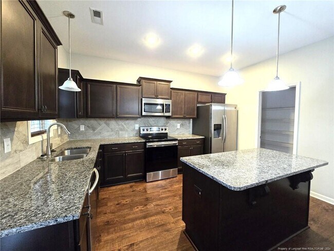 Building Photo - 2278 Lakewell Cir