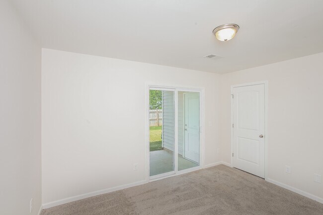 Building Photo - 317 Noble Ln