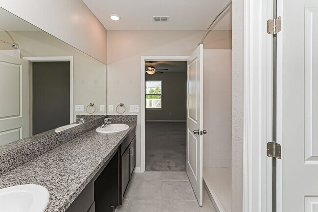 Building Photo - 5125 Dandelion St