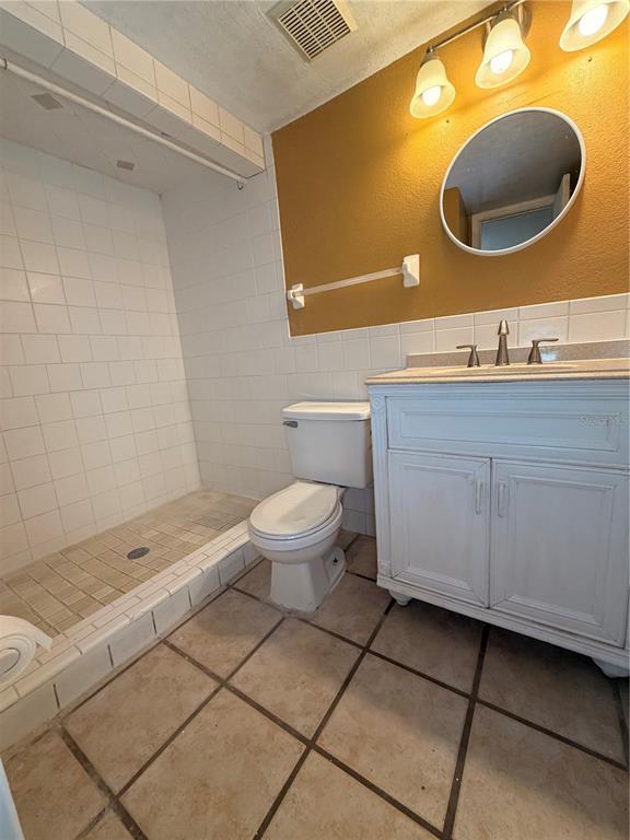 Building Photo - 1440 Holden Ave