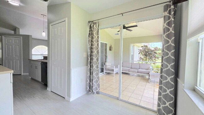 Building Photo - 8013 Sandpiper Rd