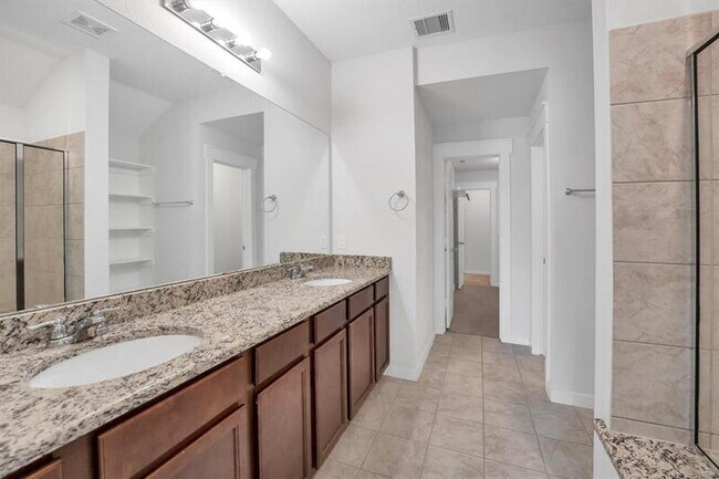 Building Photo - 31415 Stone Ridge Forest Dr