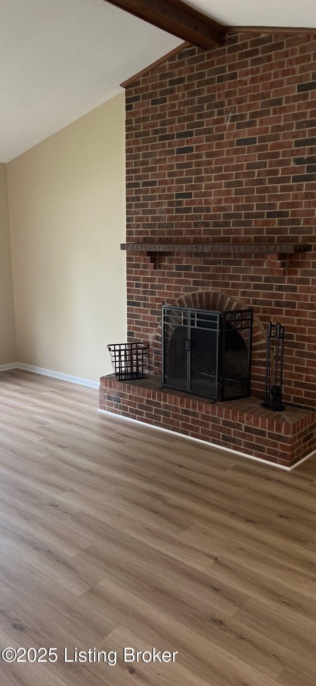 Building Photo - 615 Stivers Rd