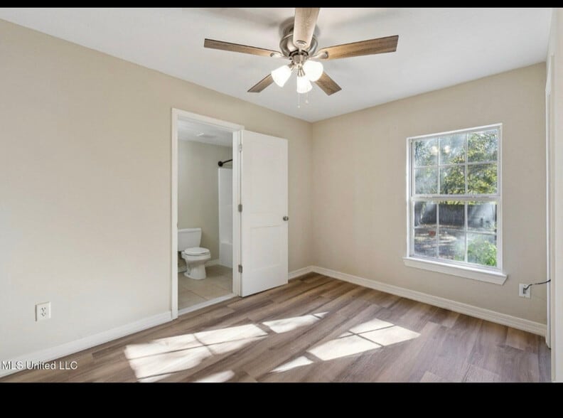 Building Photo - 2410 Tyler Ave