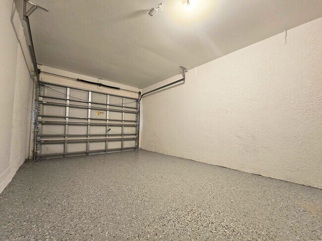 Building Photo - Charming 3-Bedroom Home in Convenient Lehi...