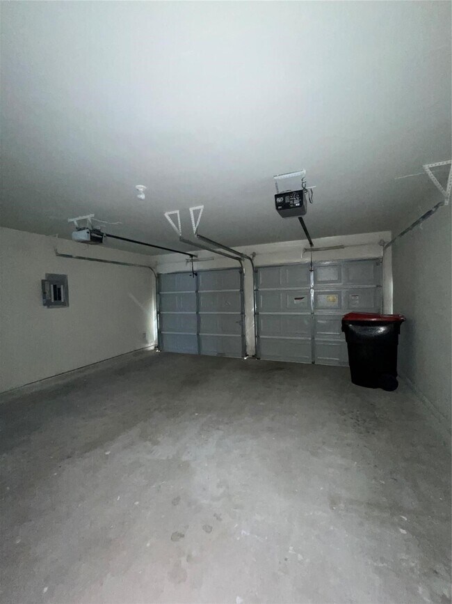 Building Photo - 10506 Sugar Trace Dr