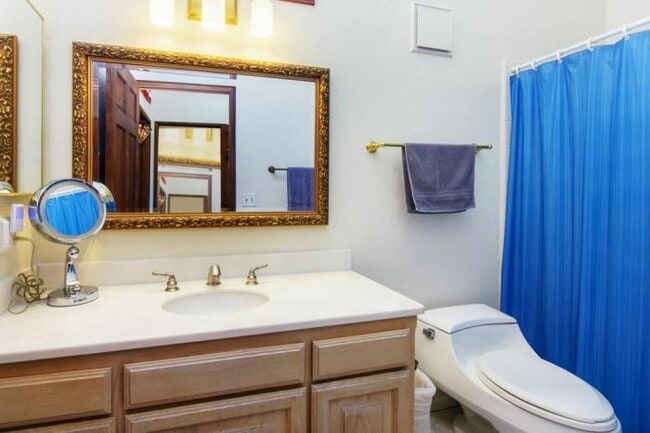 Building Photo - 2 bedroom in La Jolla CA 92037