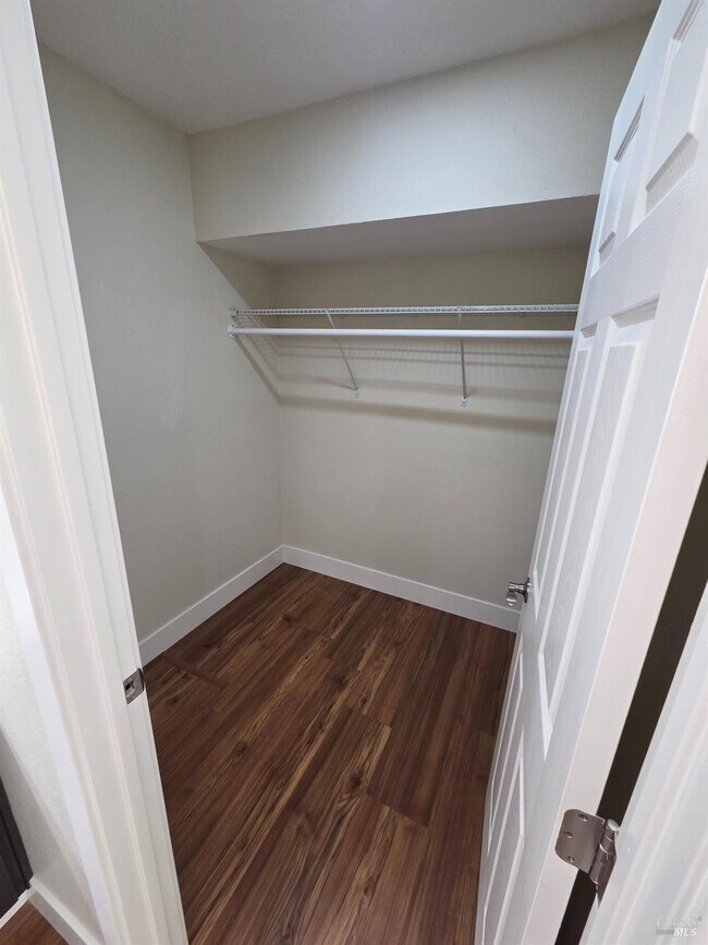 Building Photo - 616 Placer Ln