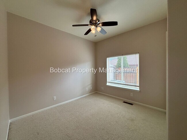 Building Photo - Golf Course Living with Mountain Views & Detached Casita