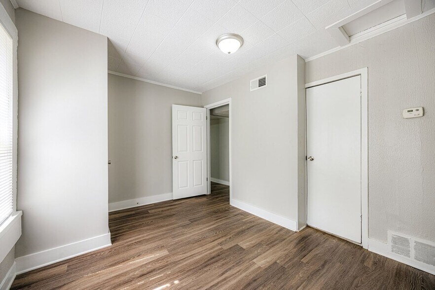 Building Photo - Full Renovation!
