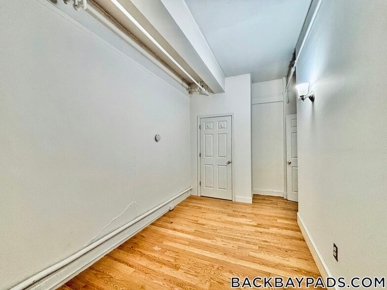 Building Photo - 6 Marlborough St