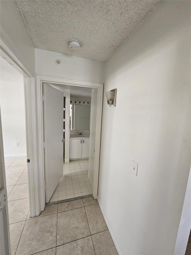 Building Photo - 12172 St.Andrews Pl