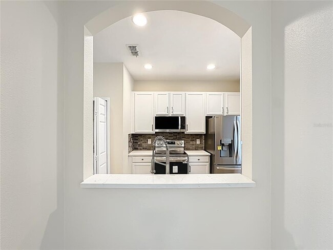 Building Photo - 14746 Clarkson Dr