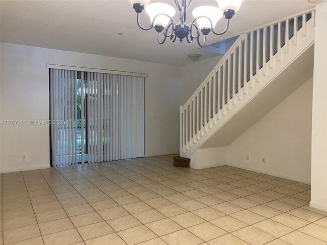 Building Photo - 4218 Vineyard Cir