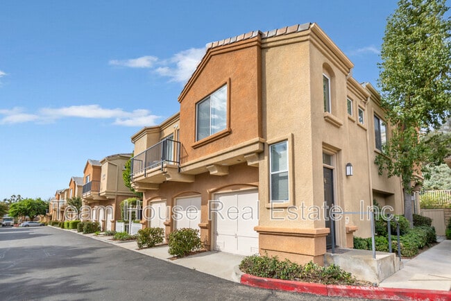 Building Photo - 26971 Hillsborough Pkwy