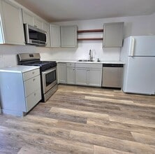 Building Photo - SINGLE LEVEL UPDATED 2 BED 1 BATH HOUSE