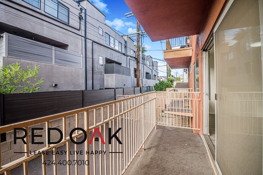 Building Photo - 915 N Wilton Pl