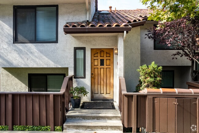 Building Photo - Vista Del Playa