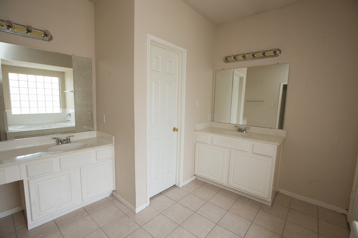 Building Photo - 15535 Downford Dr